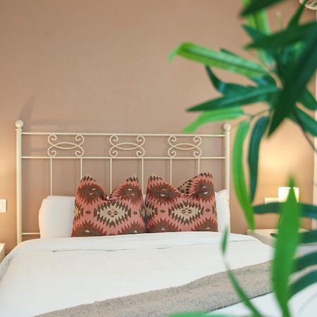 Spacious 2 Bedroom Apt In The Heart Of Triana Севиля Екстериор снимка
