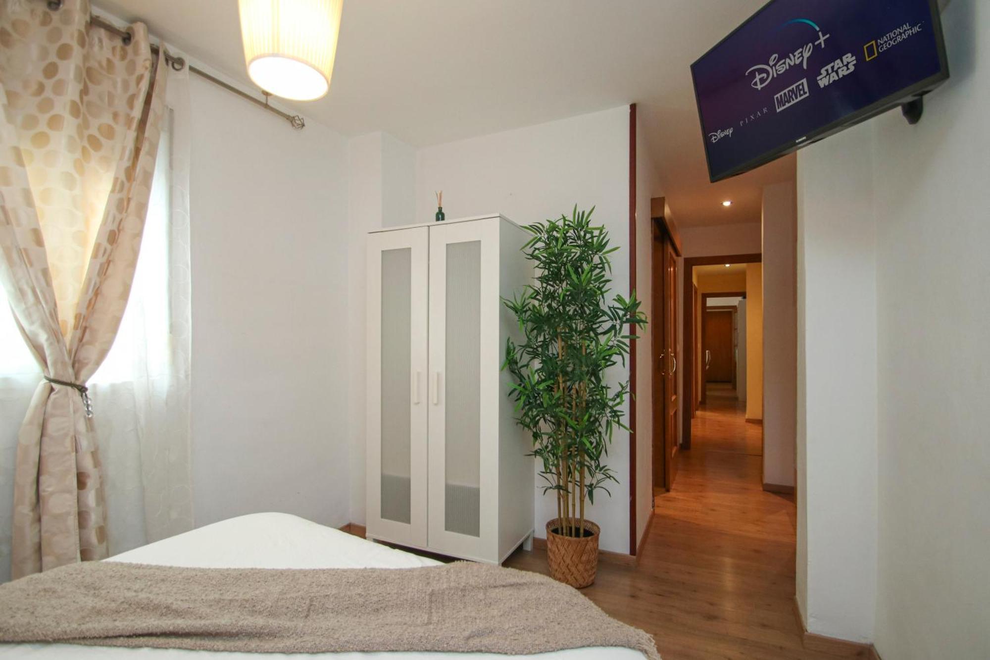 Spacious 2 Bedroom Apt In The Heart Of Triana Севиля Екстериор снимка
