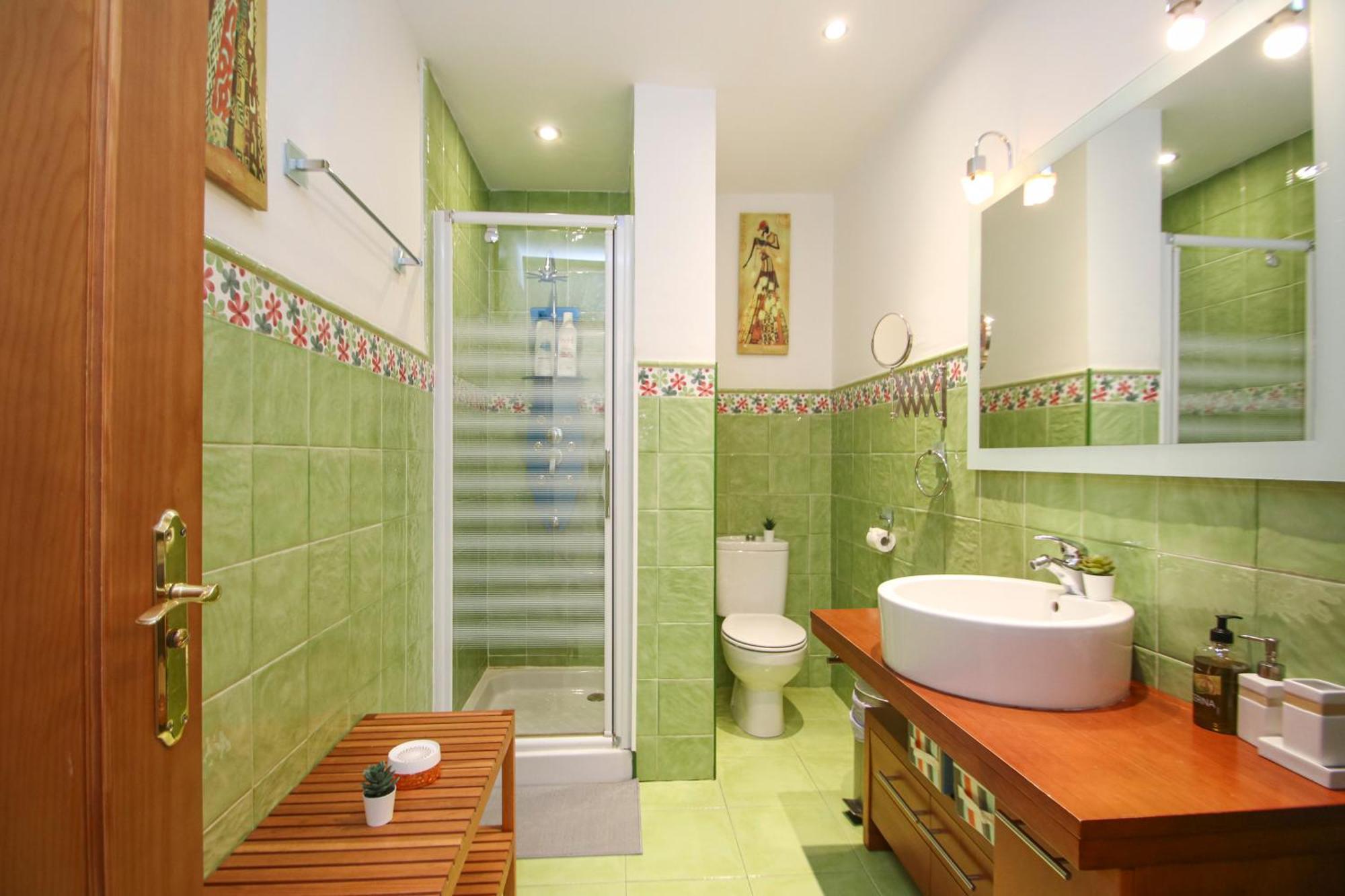 Spacious 2 Bedroom Apt In The Heart Of Triana Севиля Екстериор снимка