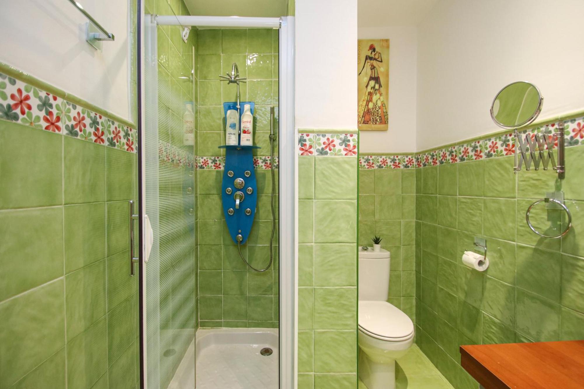 Spacious 2 Bedroom Apt In The Heart Of Triana Севиля Екстериор снимка
